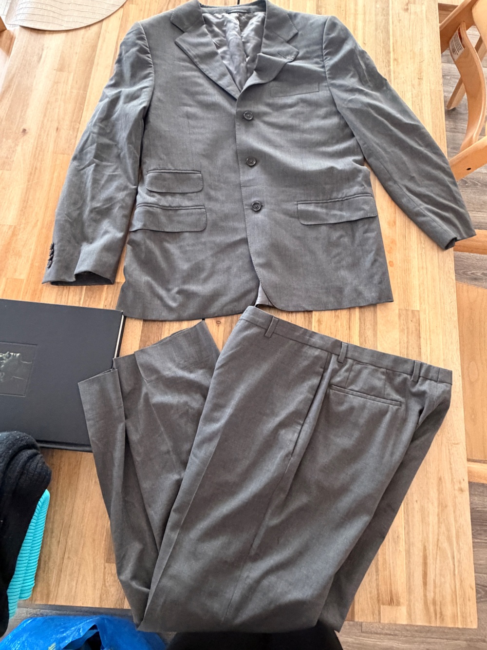 Gucci Men's Charcoal Gray Two-Piece Suit